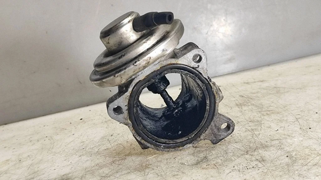 EGR valve 045131501K