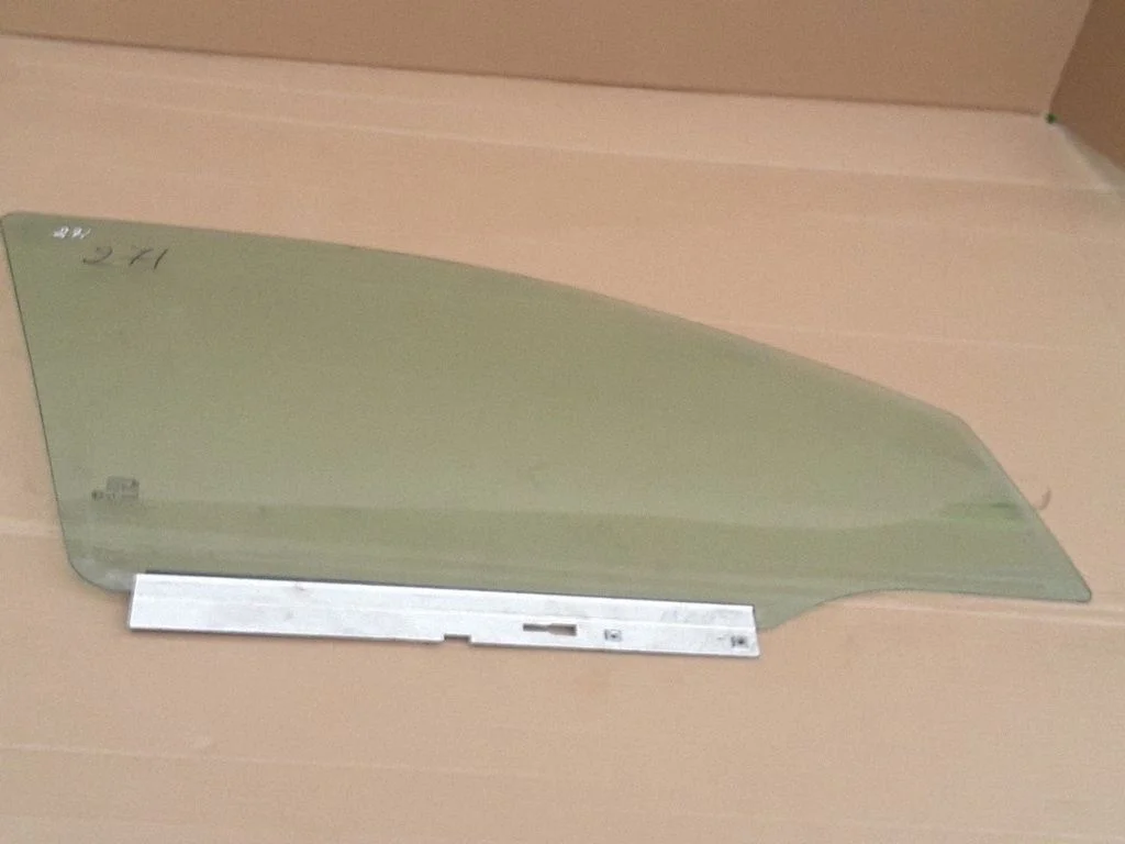Front door window glass four-door 43R007023