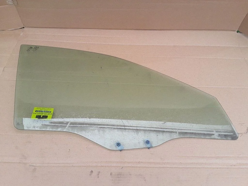 Front door window glass four-door – Mitsubishi Galant (1997-2003)