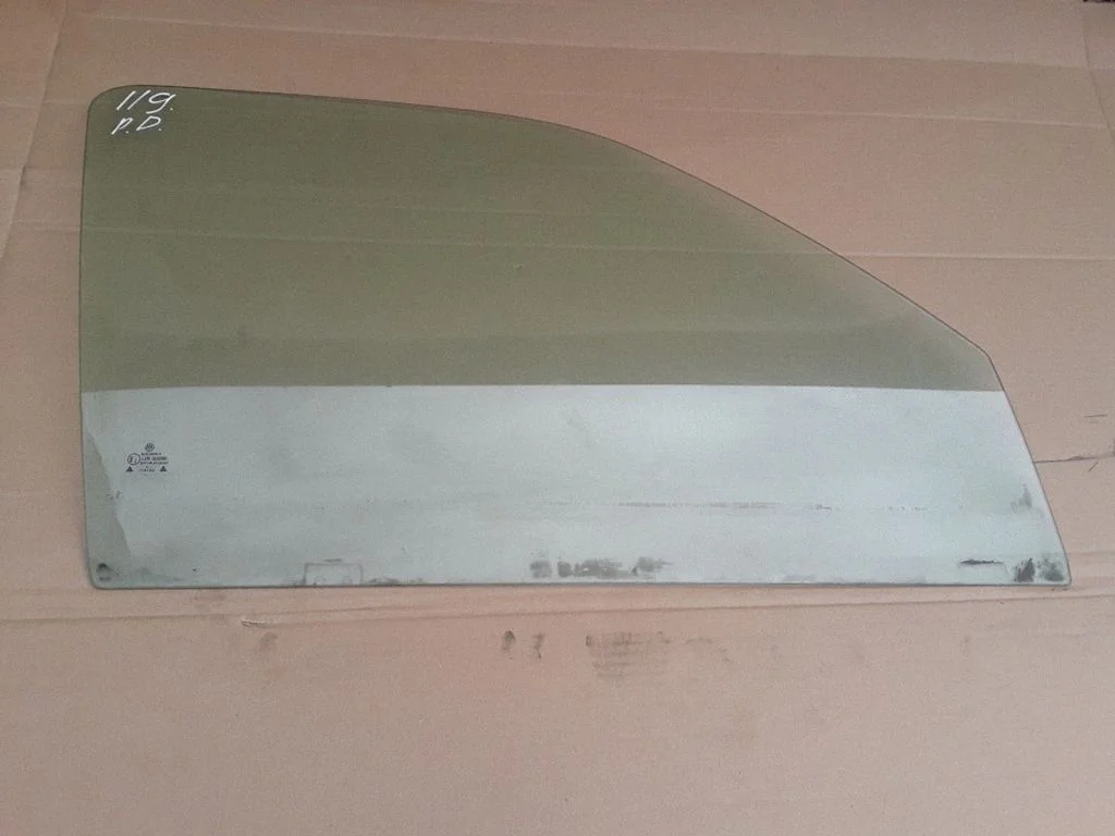 Front door window glass four-door – Volkswagen Golf III (1992-1997)