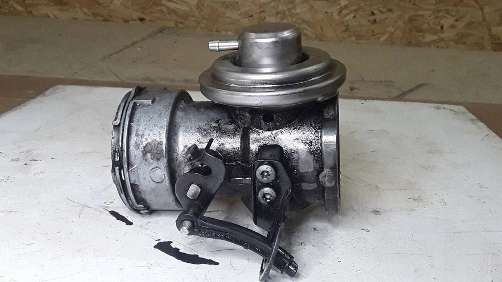 EGR valve – Volkswagen Passat B5.5 (2001-2005)