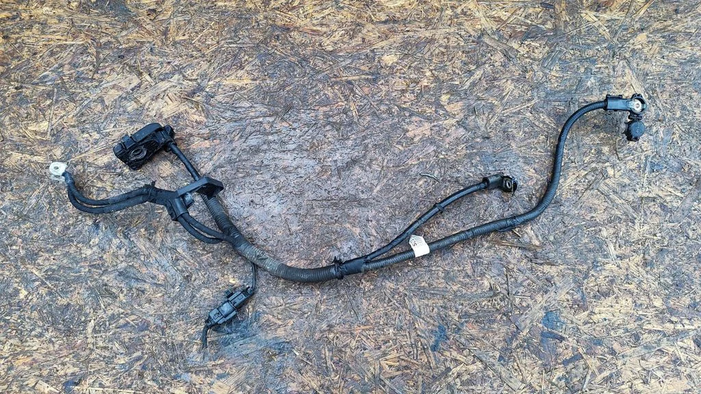 Positive cable (battery) – KIA Ceed (2006-2012)
