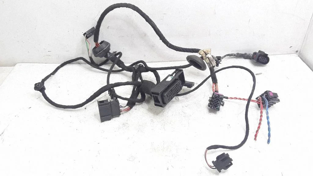 Esiukse juhtmestik – Volkswagen Passat B5.5 (2001-2005)