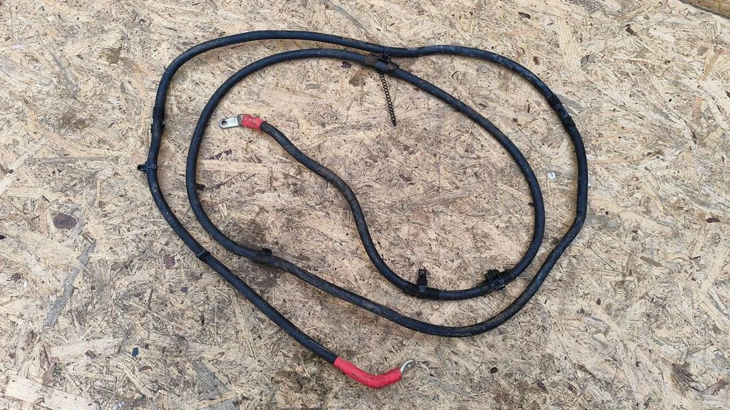 Positive cable (battery) – Audi A6 Allroad C5 (1999-2005)