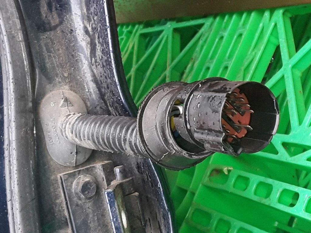 Rear door wiring loom 9494931