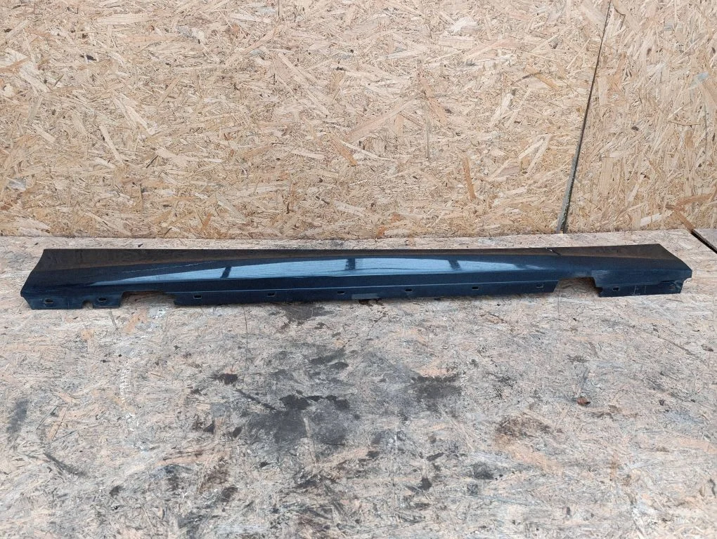 Sill 7184354