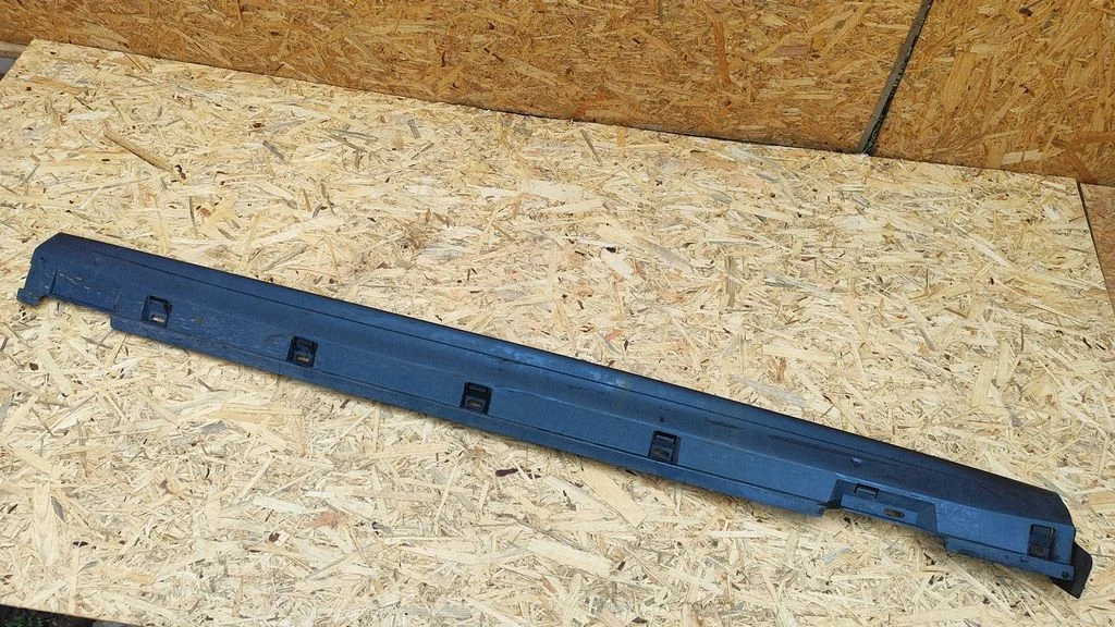 Sill 3C8853855B