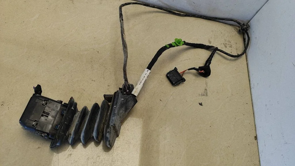 Rear door wiring loom 5P1971161A