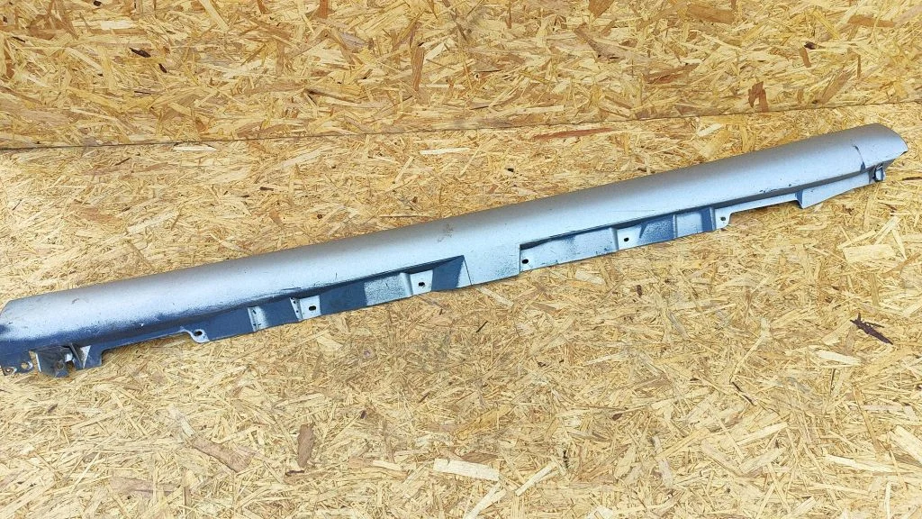 Lävepakk – Toyota Avensis T250 (2006-2009)