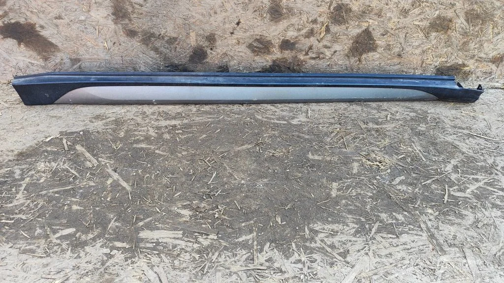 Sill 87754D7100