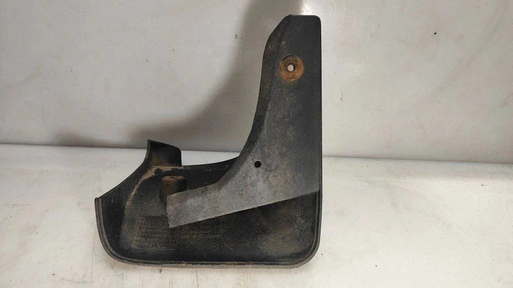 Rear mudguard – left