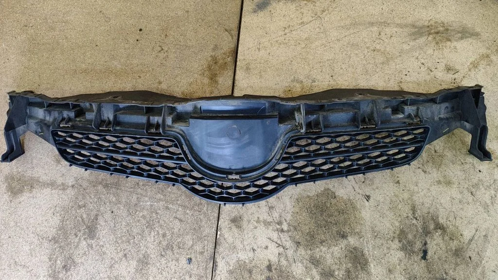 Front grill 5311102390
