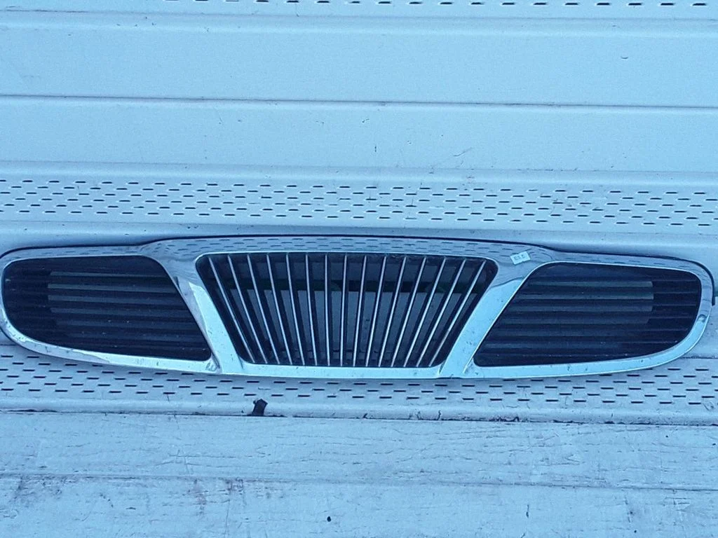 Front grill 96205735