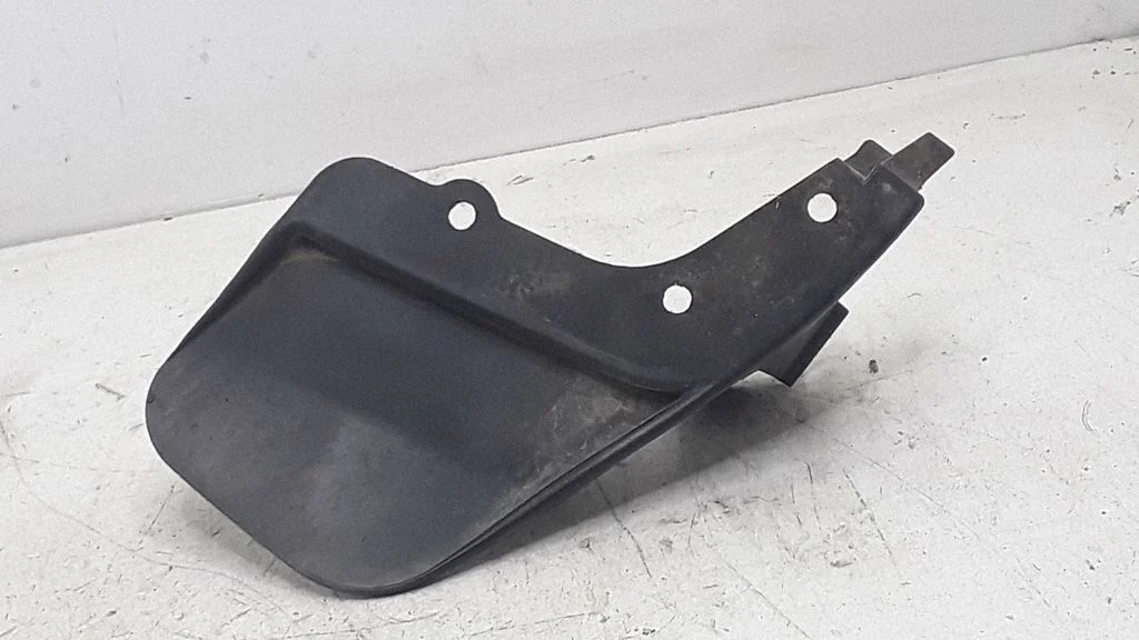 Rear mudguard – right