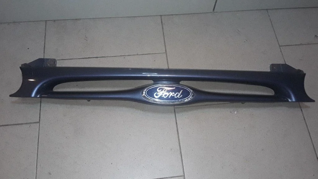 Front grill 93BG8A133AFW