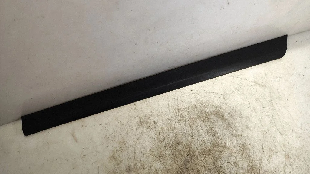 Tagaukse liist (mold) 3C0854949