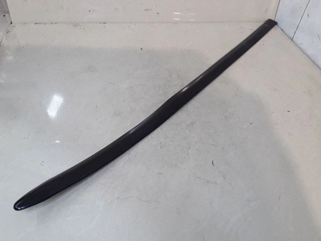 Rear door trim (molding) – right