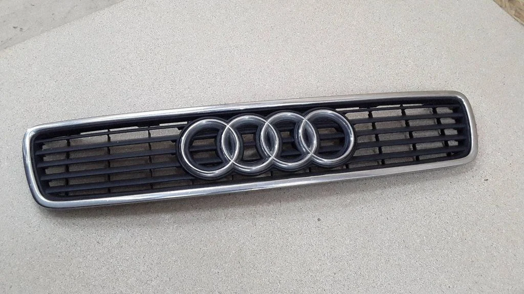 Front grill – Audi A4 S4 B5 8D (1994-1999)