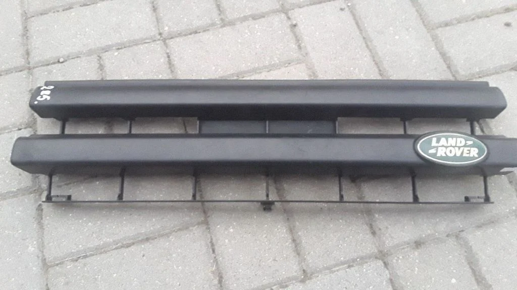Front grill AWR1496