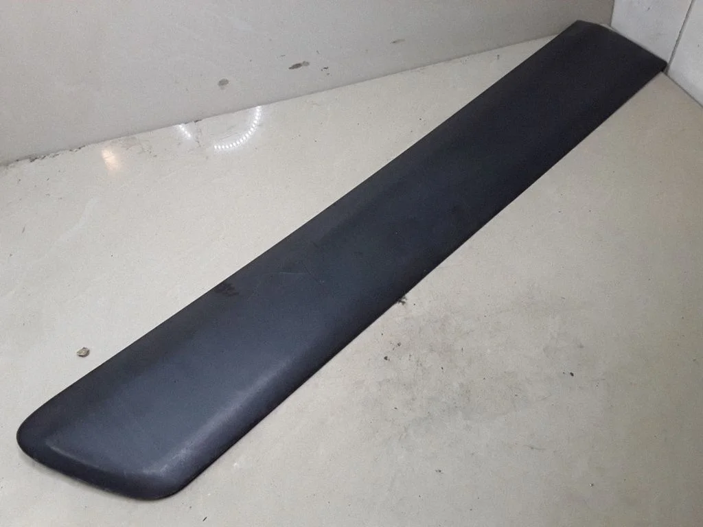 Tagaukse liist (mold) – Opel Frontera B (1998-2004)
