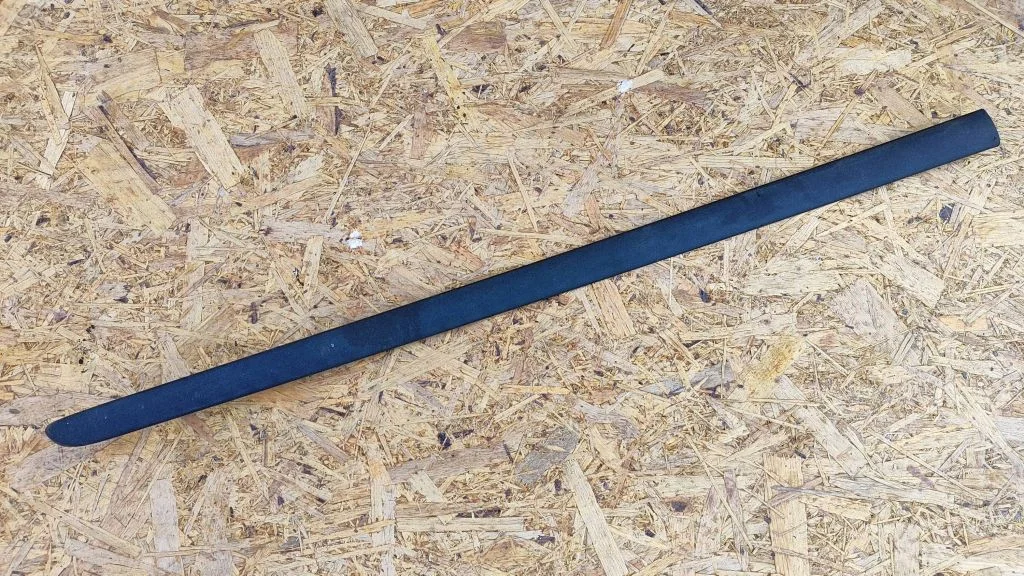 Front door trim (molding) 1T0853516