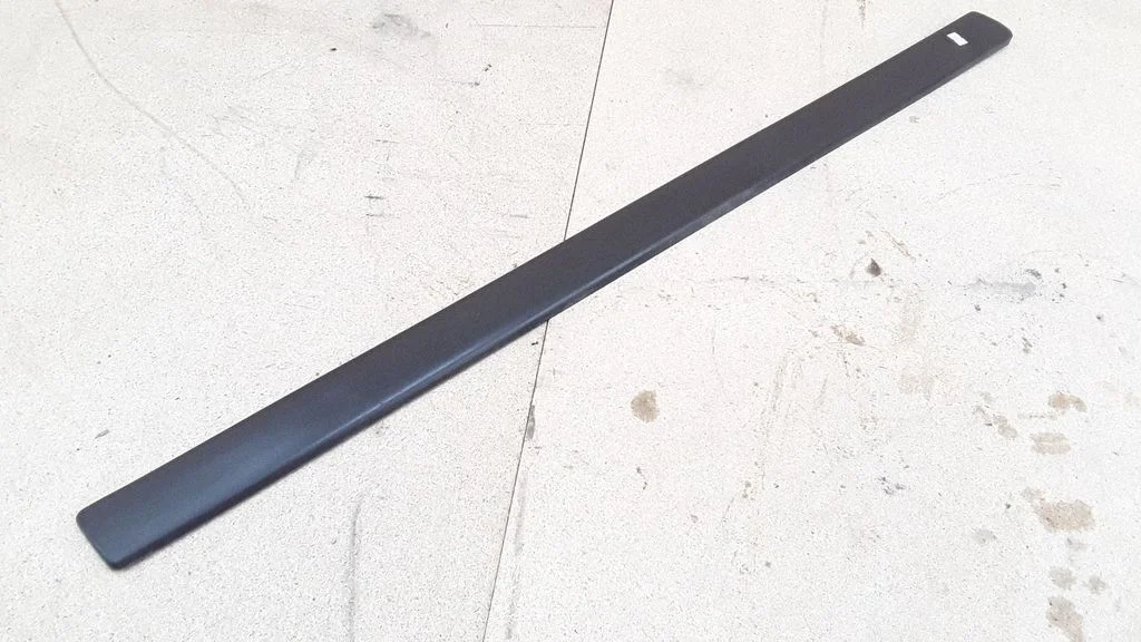 Front door trim (molding) – Ford Galaxy (2000-2006)