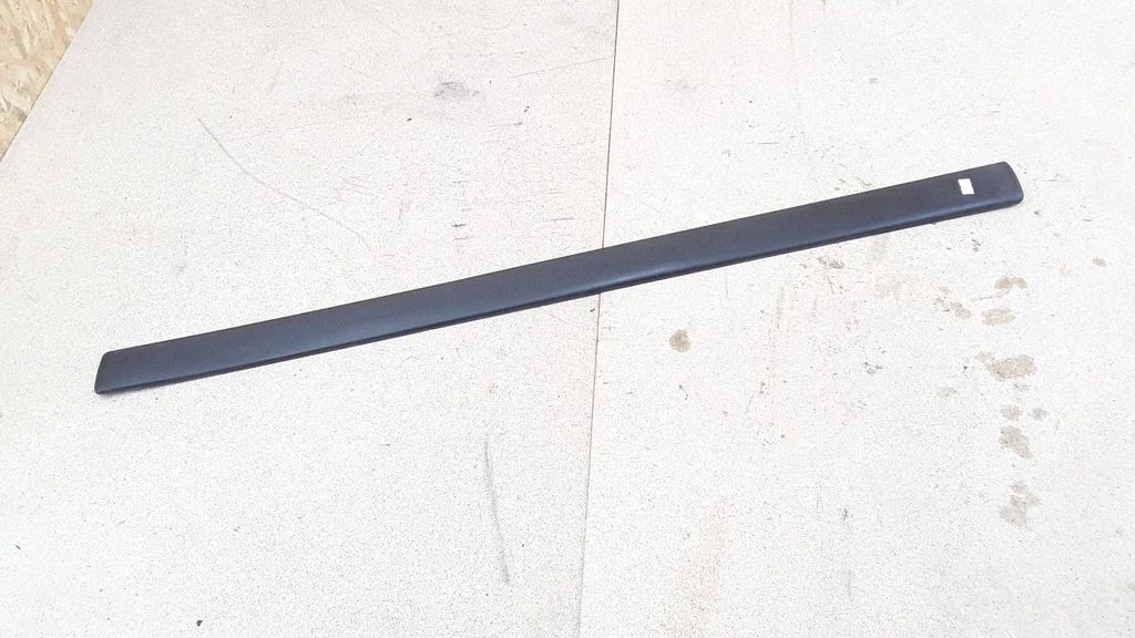 Front door trim (molding) – Ford Galaxy (2000-2006)