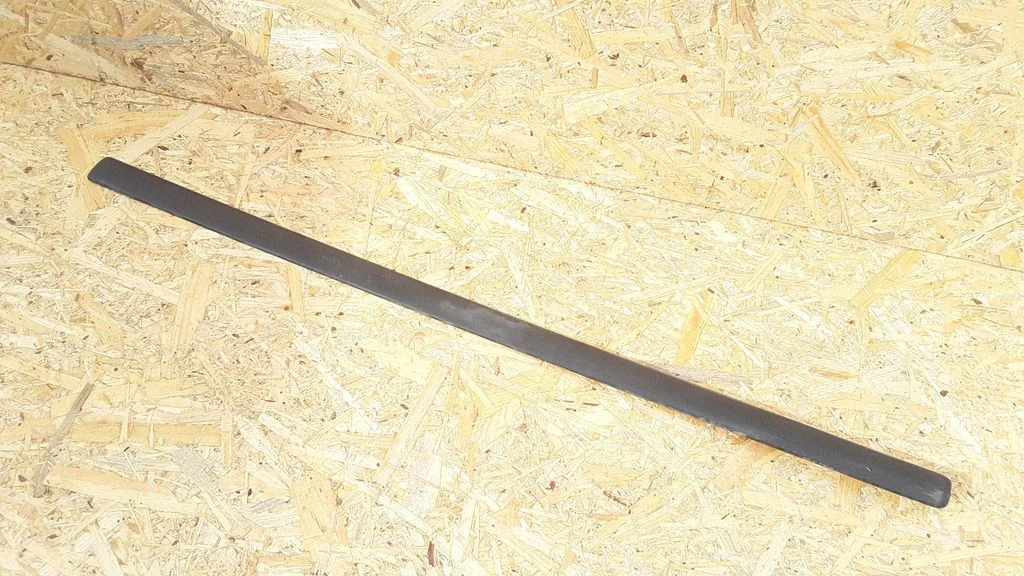 Front door trim (molding) 93318766