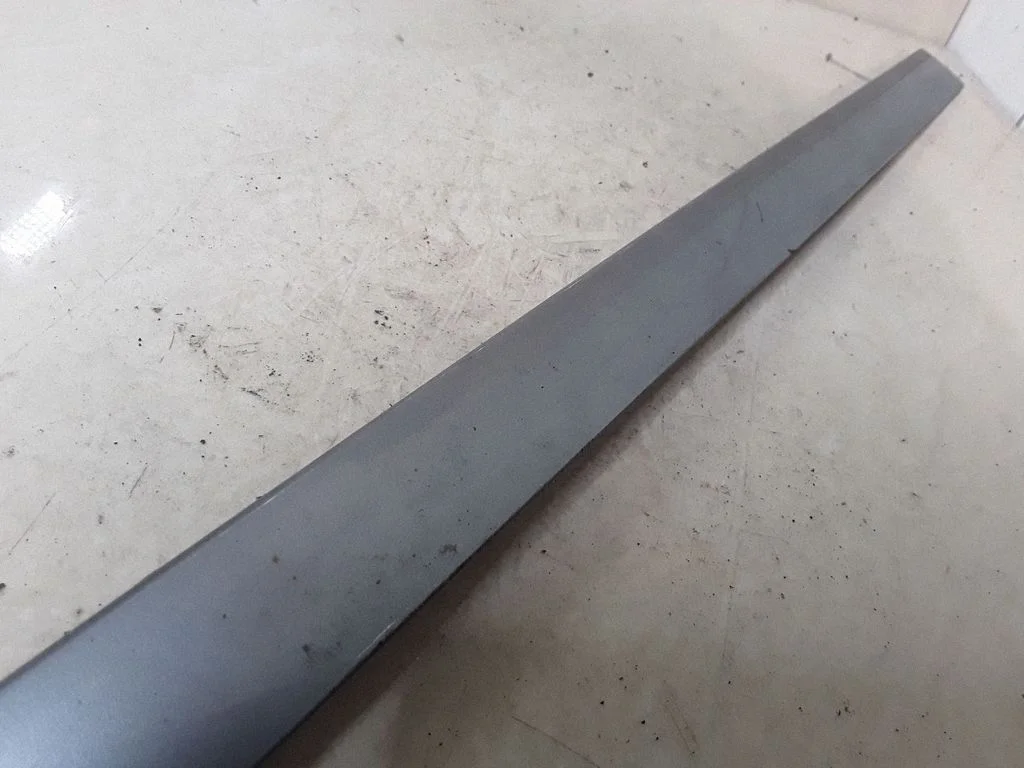 Front door trim (molding) 4B0853953A