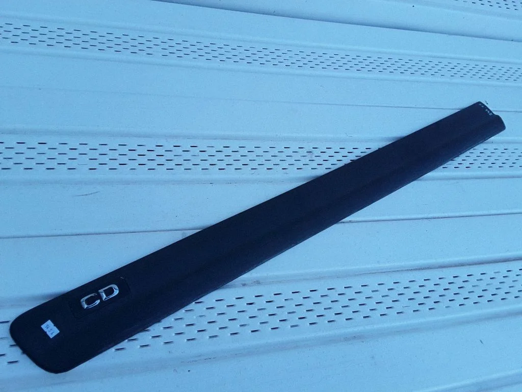 Front door trim (molding) 10277786
