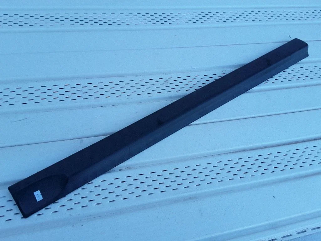 Front door trim (molding) 090597587