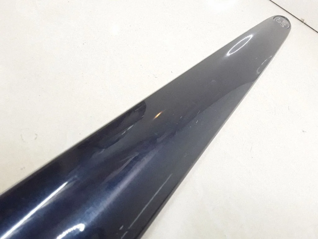 Esiukse liist (mold) 7M0853518D