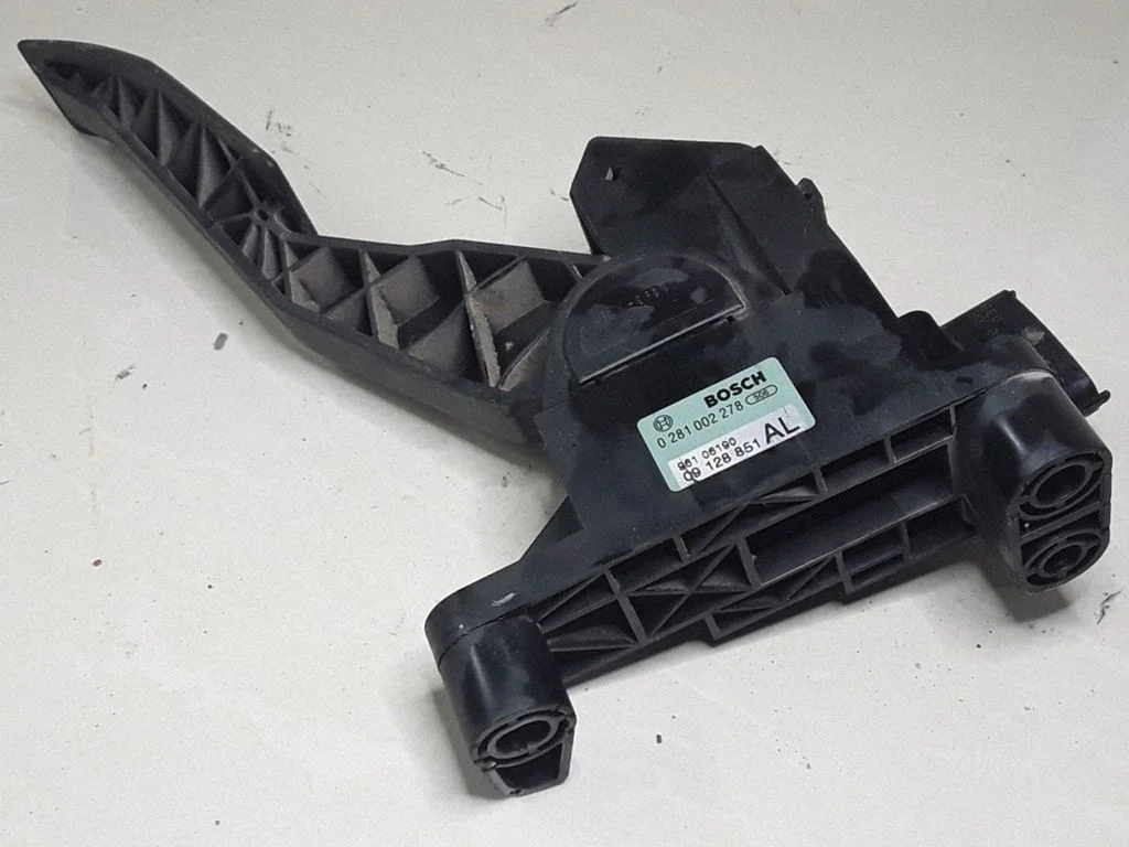 Accelerator throttle pedal 0281002278