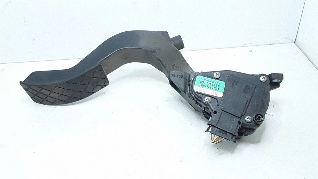 Accelerator throttle pedal 8D1721523E