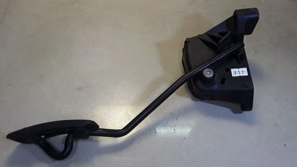Gaasipedaal – Opel Zafira A (1999-2005)