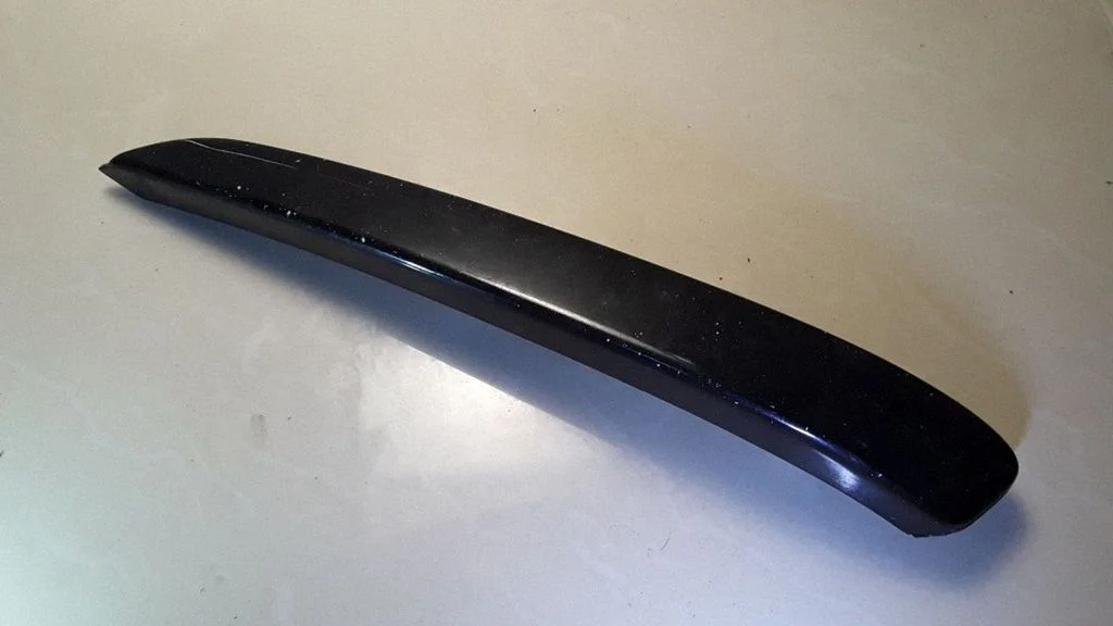 Under headlight/headlamp trim – Opel Astra H (2004-2012)