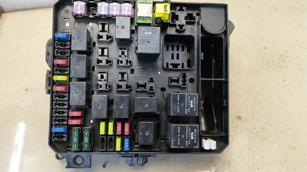 Fuse box set