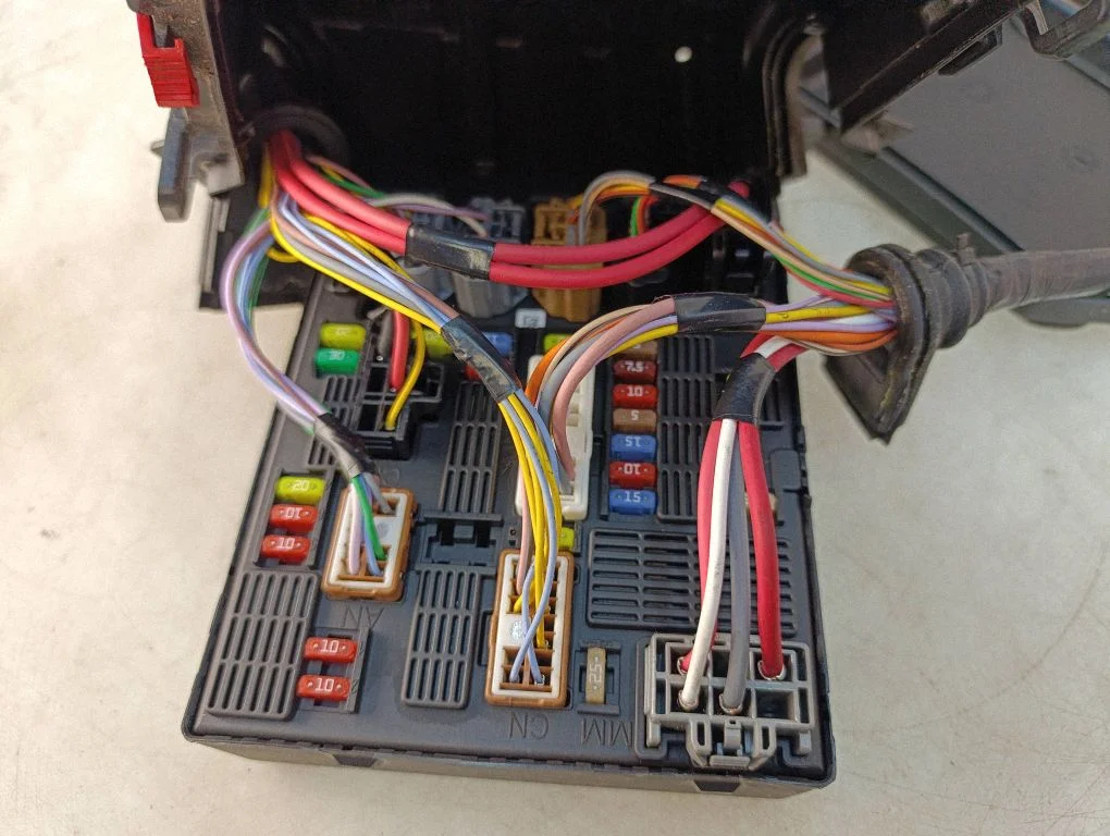 Fuse module 284B62342R
