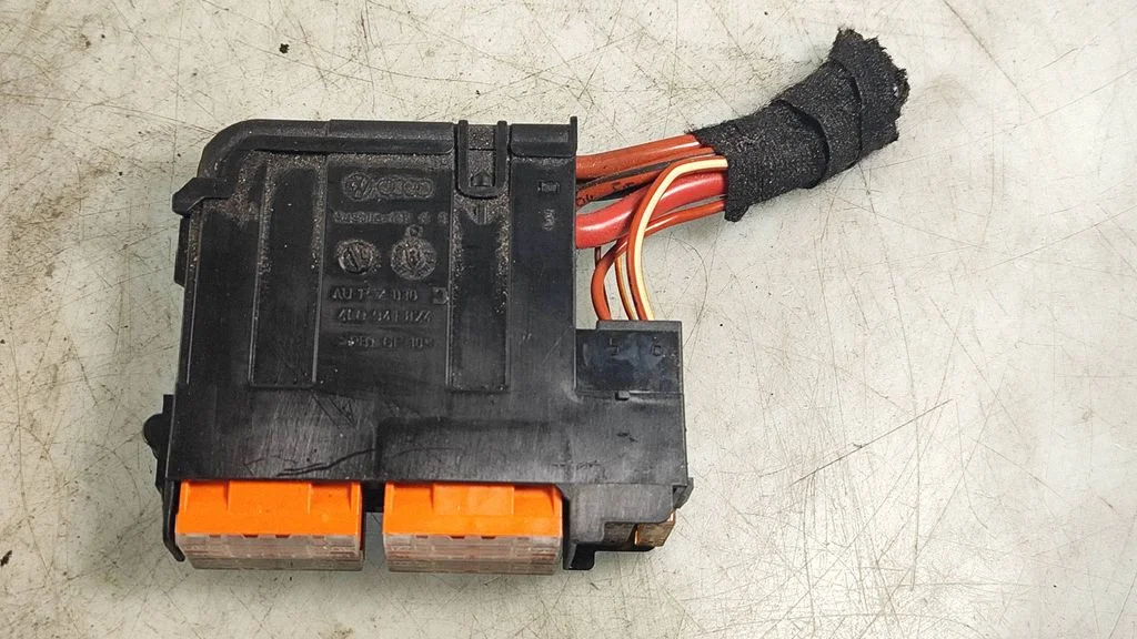 Fuse module 4L0941824 – Audi A1 (2010-2018)
