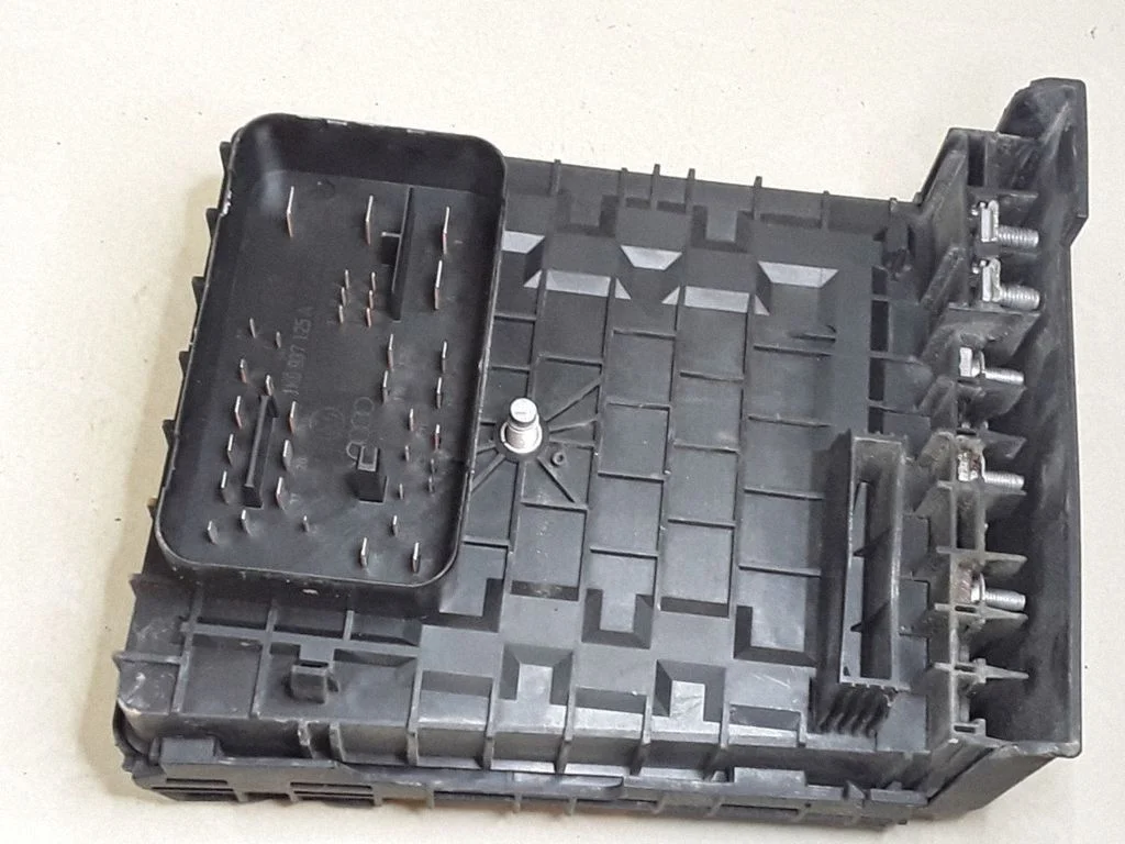 Kaitsmeplokk 1K0937125A – Seat Altea XL (2004-2015)