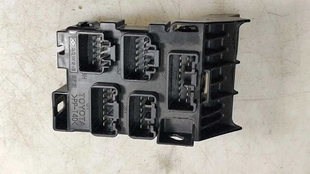 Fuse module 8273405030