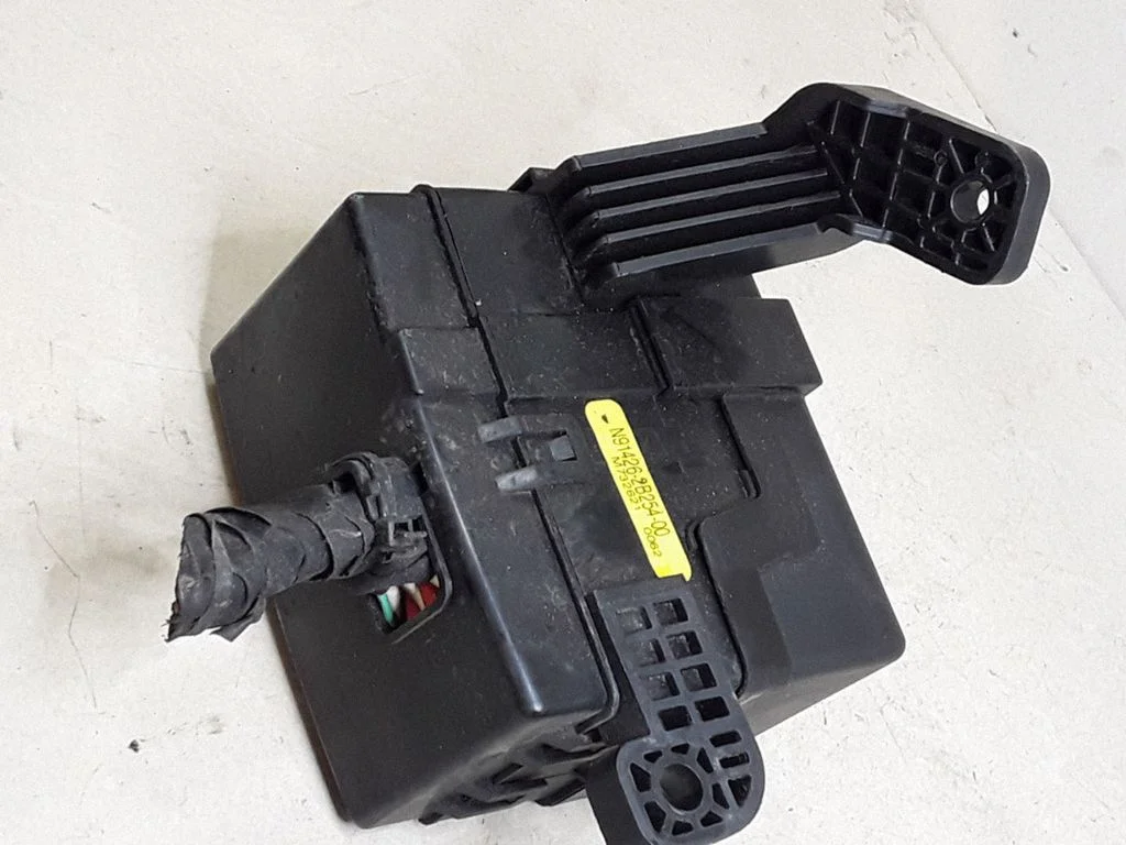 Fuse module – Hyundai Santa Fe (2006-2012)