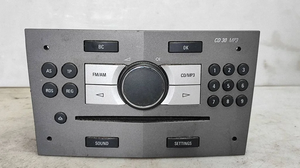 Radio, odtwarzacz CD/DVD, nawigacja 344183129