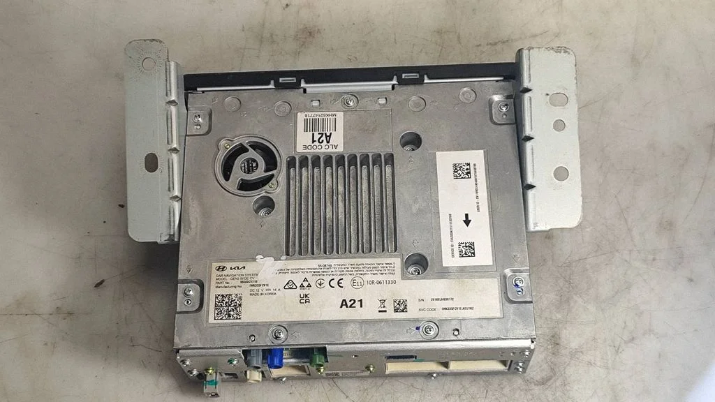 Radio/CD/DVD/GPS head unit – KIA EV6 (2021-)