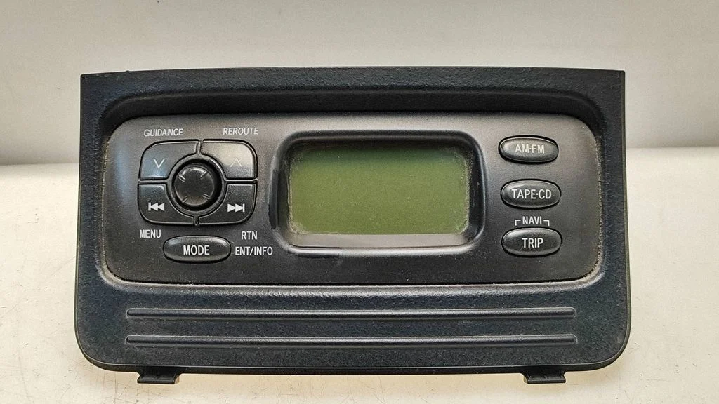 Radio, odtwarzacz CD/DVD, nawigacja – Toyota Yaris Verso (1999-2005)