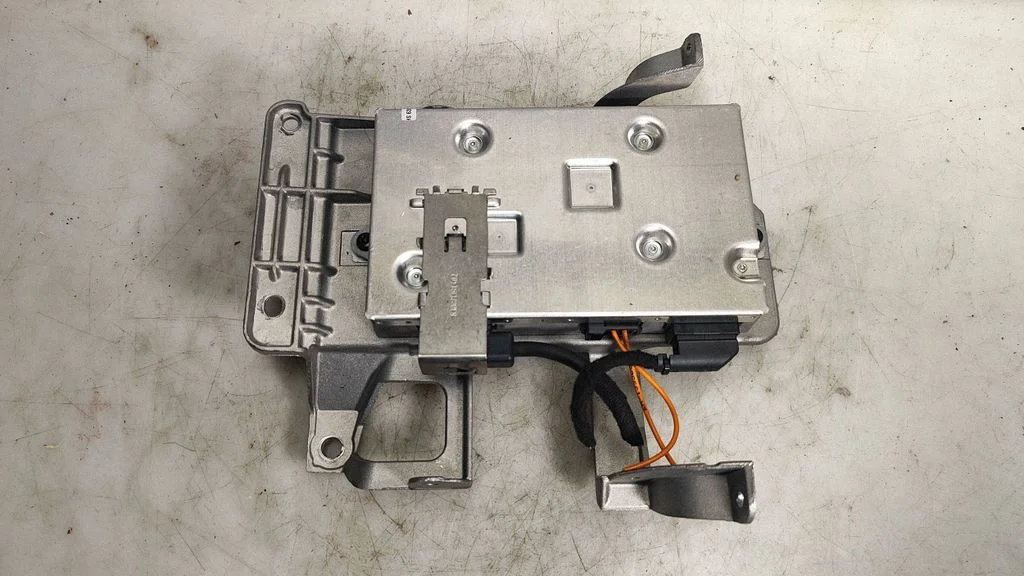 Sound amplifier – Audi A6 Allroad C5 (1999-2005)