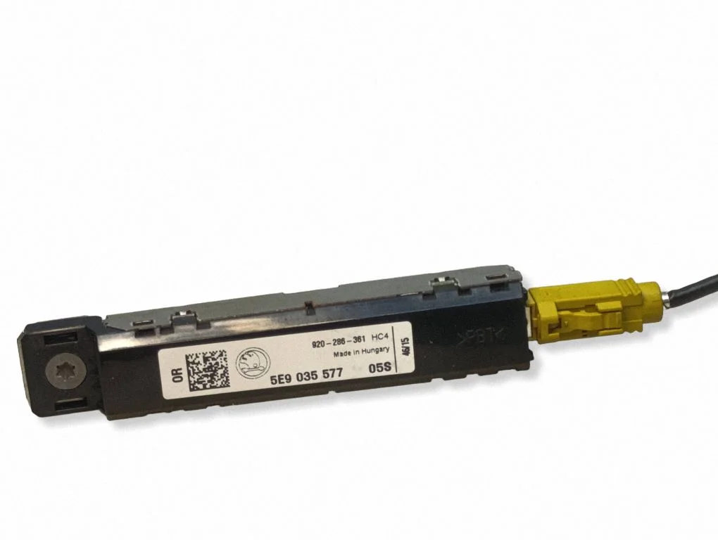Aerial antenna amplifier – Skoda Octavia Mk3 (5E) (2013-2019)