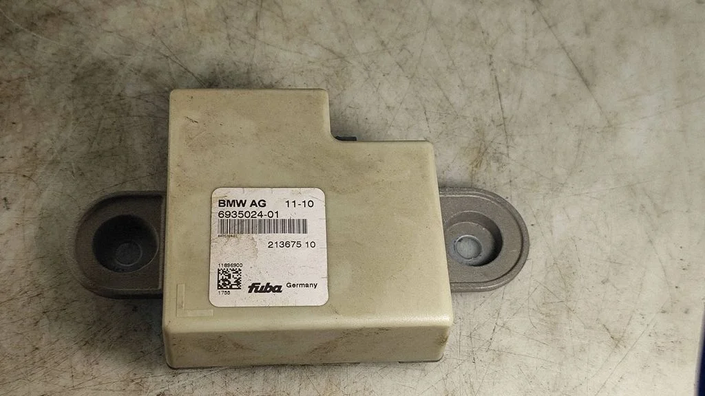 Wzmacniacz antenowy – BMW Seria 5 F10 F11 (2009-2016)