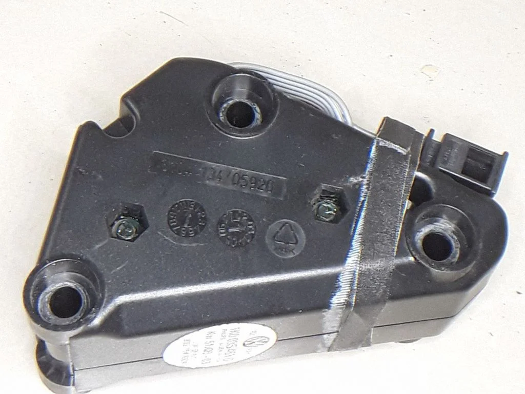 Sound amplifier – Volkswagen Golf IV (1998-2005)
