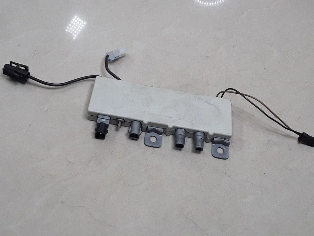 Antenas pastiprinātājs 65258378090
